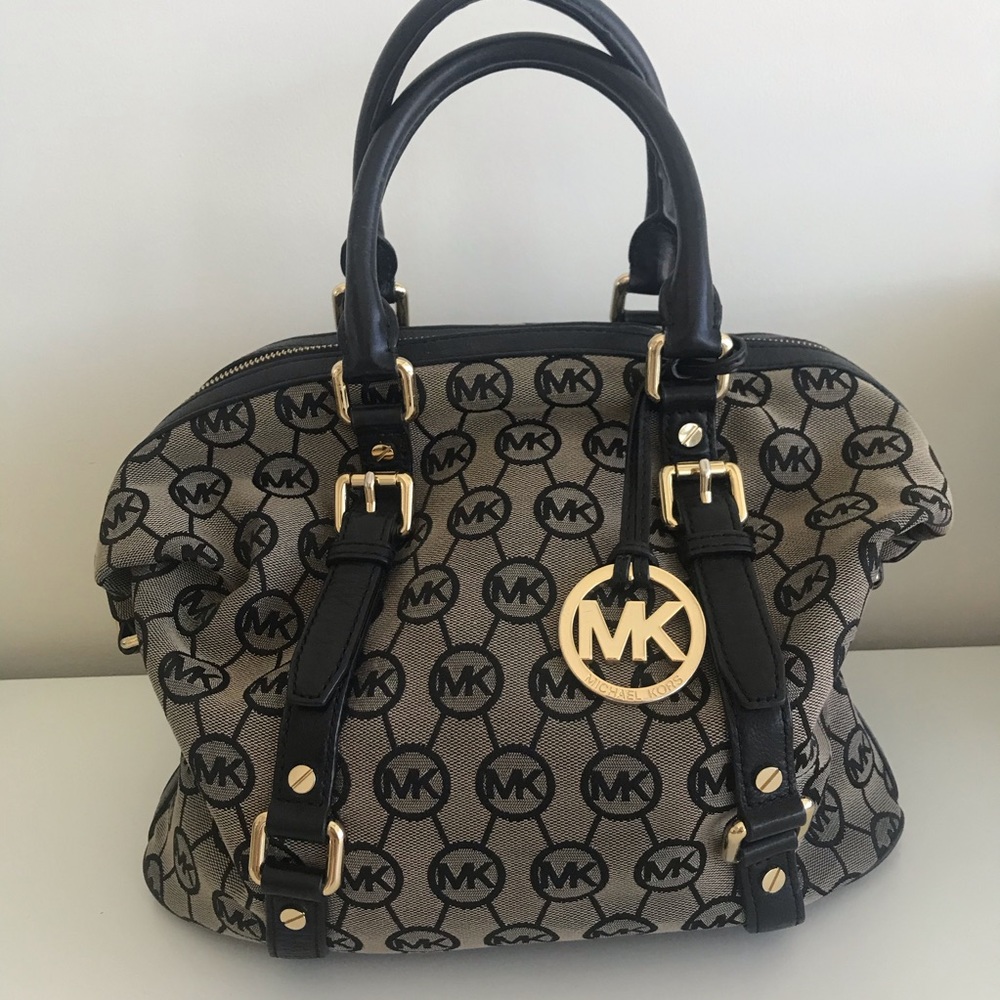 Michael Kors Jet Set Convertible Bag